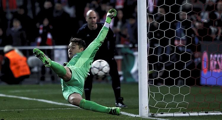 Jeroen Zoet nem bírt a madridi ítéletvégrehajtókkal, a PSV az Atléticóval (Fotó: AFP)