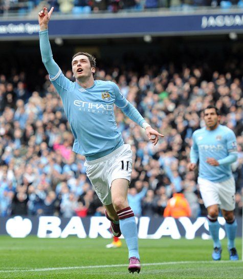 Adam Johnson megadja a kezdőlökést a Manchester Citynek, amely ezt követően 5–0
kiütötte a Sunderlandet (Fotó: whoateallthepies.tv)