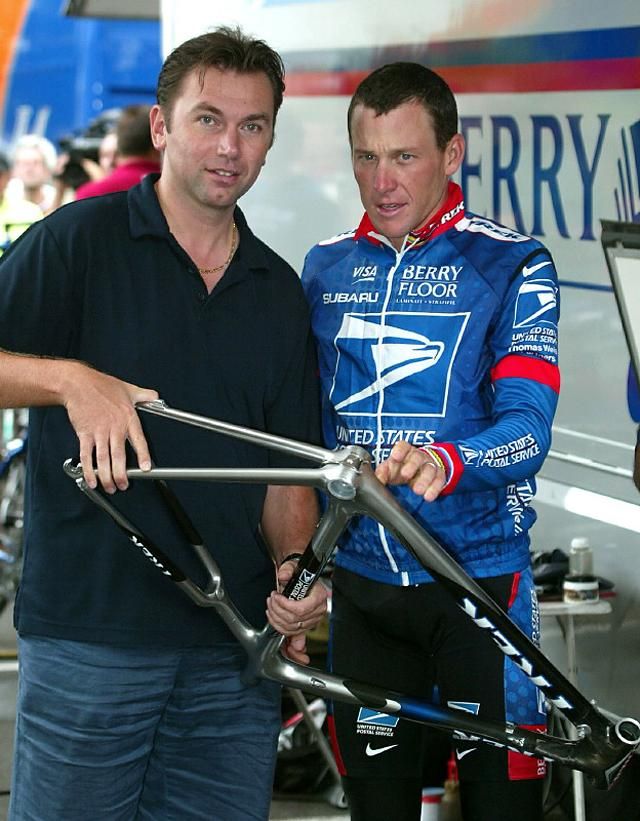 Johan Bruyneel csapatfőnök (balra) is mindent tudott Armstrong doppingprogramjáról (Fotó: Reuters)