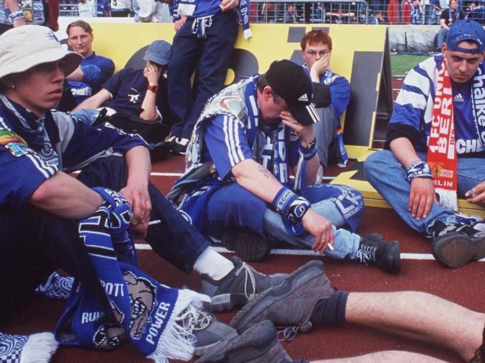 A Schalke-szurkolók bánata még 2017-ben is szívbe markoló (Fotó: welt.de)