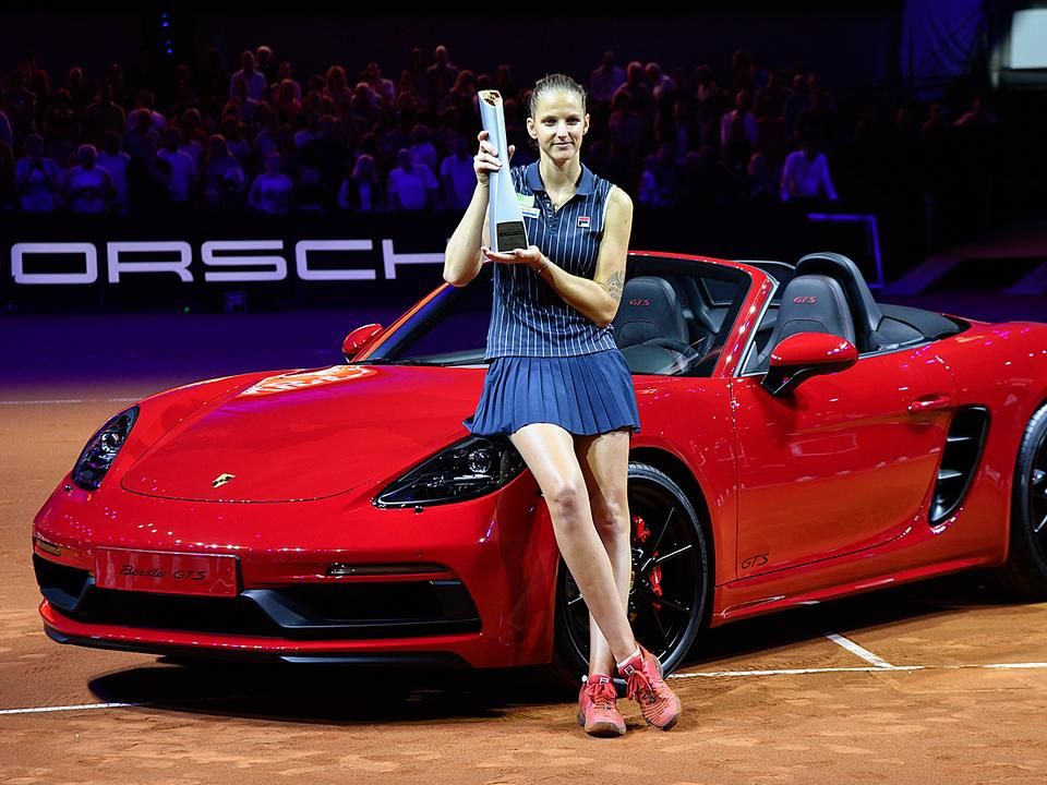 Karolína Plísková nyerte meg a stuttgarti tornát és a vele járó Porschét (Fotó: AFP)