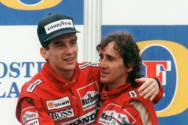 Alain Prost (jobbra) és Ayrton Senna csatározása teljesen más eredményeket hozott volna a mostani pontrendszerben 
– persze ők is másképp álltak volna néhány futamhoz (Fotó: AFP)