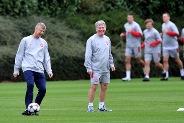 Pat Rice csak nevetett az egészen (forrás: caughtoffsice.com)