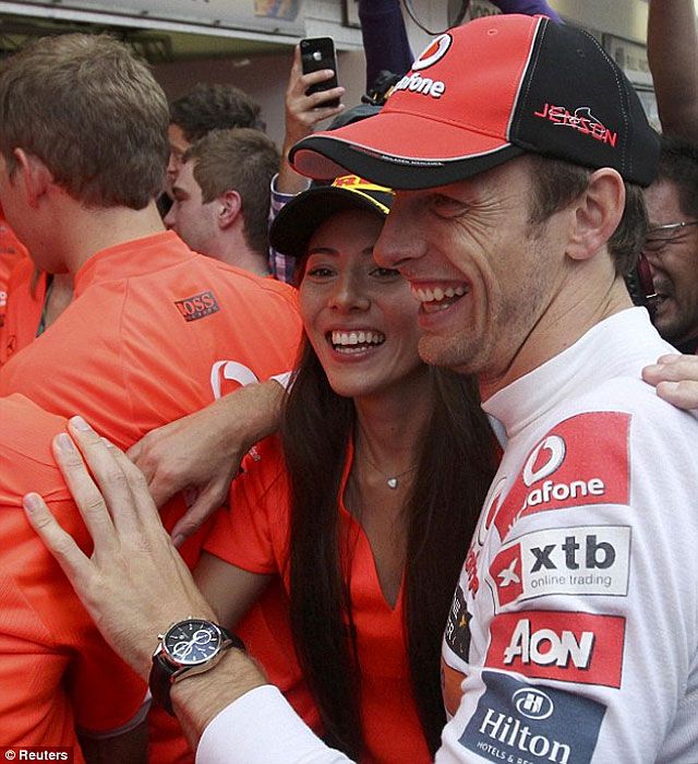Jessica és Jenson közel három éve van együtt (Forrás: Daily Mail)