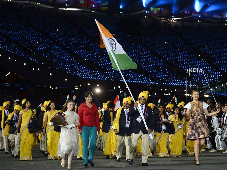 Szusil Kumar vitte India zászlaját a londoni olimpia megnyitóján (Fotó: AFP)