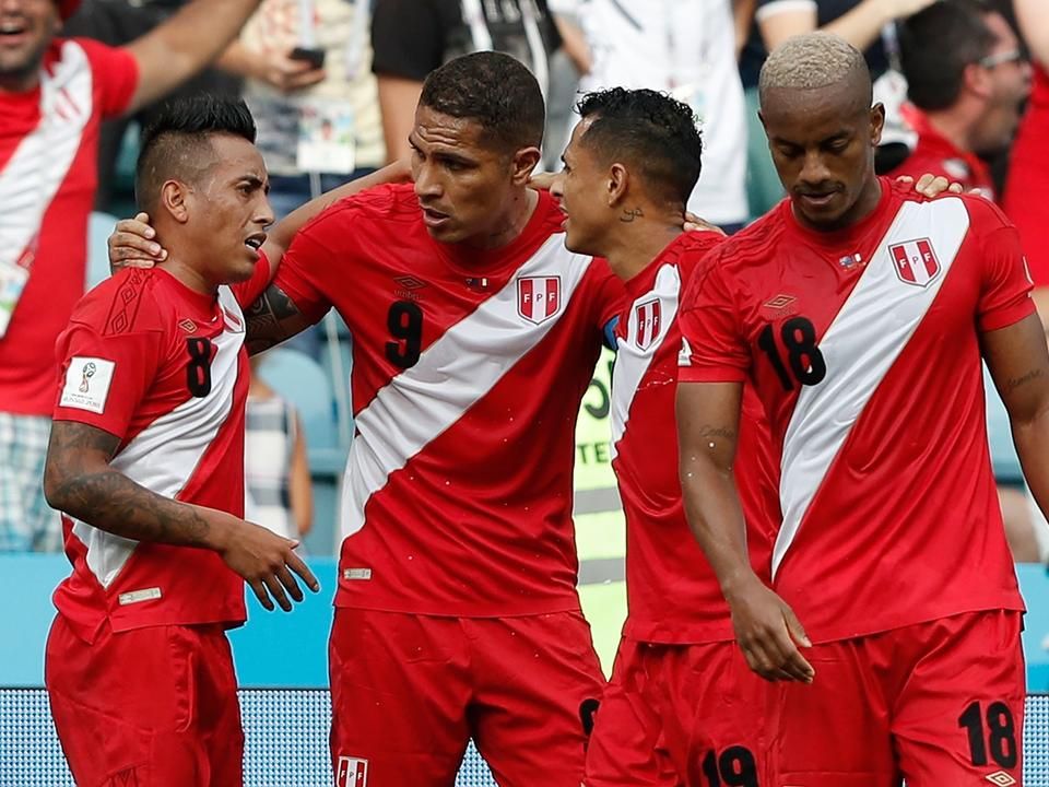 Peru harminchat év elteltével ünnepelhetett ismét gólt világbajnokságon (Fotó: AFP)