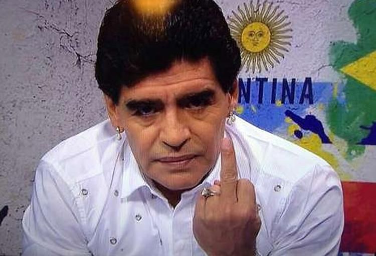 Diego Maradona a képernyőn keresztül üdvözölte Julio Grondonát