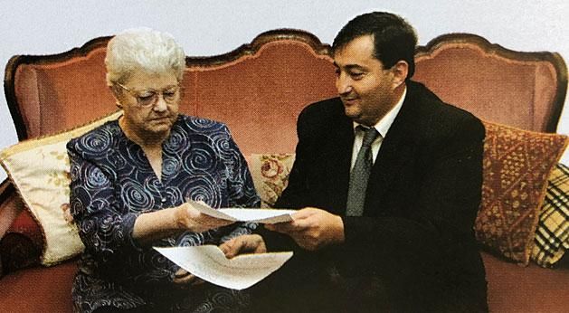 A Puskás Akadémia névhasználati szerződését 2006-ban írta alá Puskás Ferencné és Mészáros Lőrinc, az intézményt működtető alapítvány elnöke