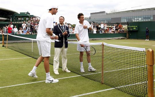 A tenisztörténelem leghosszabb meccsének hősei: Isner (balra) és Mahut (Fotó: Reuters)