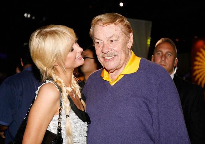 Jerry Buss és Paris Hilton (Forrás: Marca)