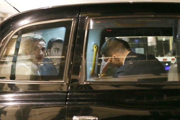 A Leicester City-sek pedig taxiba ültek (Fotó: mirror.co.uk)