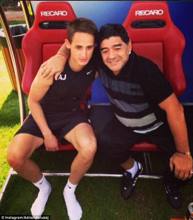 Januzaj és Maradona (forrás: Daily Mail)