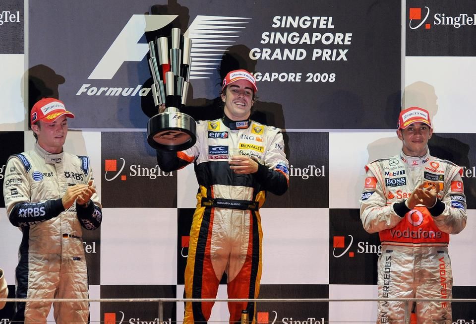 Fernando Alonso 2008-ban győzött – mint később kiderült, nem egészen tiszta küzdelemben (Fotó: AFP)