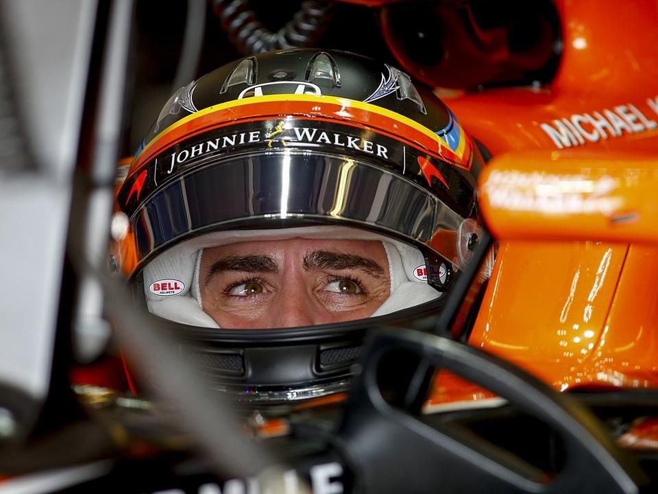 Fernando Alonso révén először jutott az időmérő 3. szakaszába a McLaren-Honda a texasi pályán (Fotó: AFP)