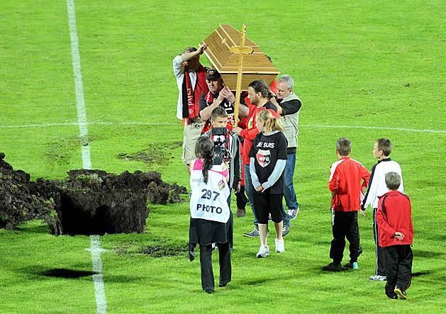 A pécsi futballtemetés 2015-ből (Fotó: Laufer László, archív)
