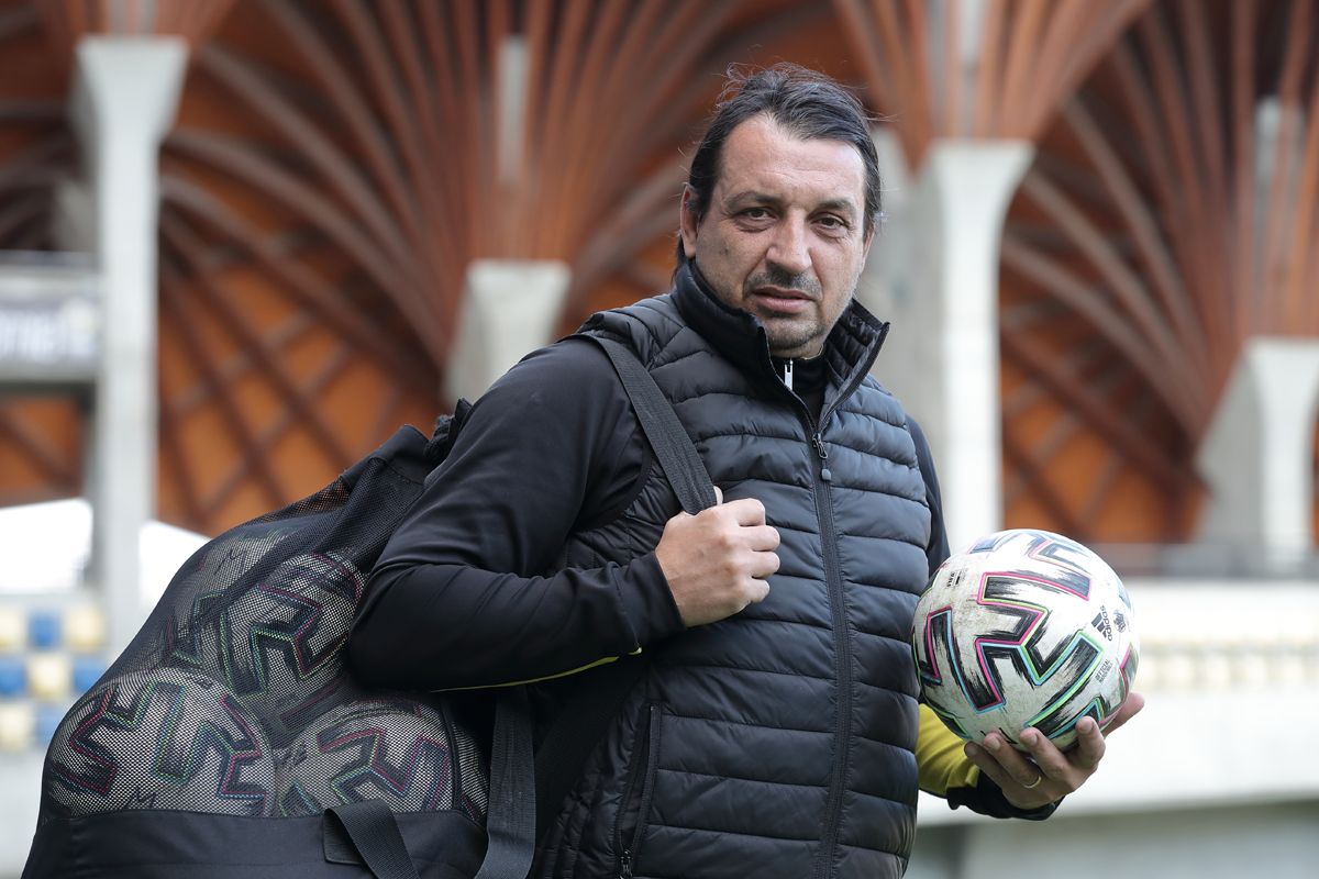 The head coach of Puskás Akadémia, Zsolt Hornyák, will hardly carry the ball sack - the team will be preparing at a familiar place, Marbella, from January 8 (Photo: Fejér Megyei Hírlap/Pesti Tamás)