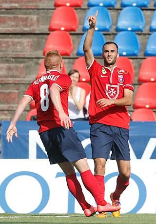 Filipe Oliveira (jobbra) a Dunaújváros PASE után a 
Testvériség kapuját is bevette (Fotó: Mirkó István)