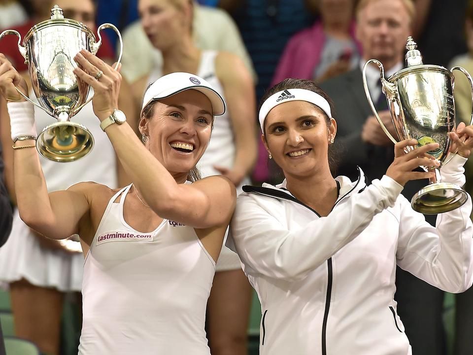 Hingis (balra) három GS-tornát nyert Sania Mirzával párosban (Fotó: AFP)