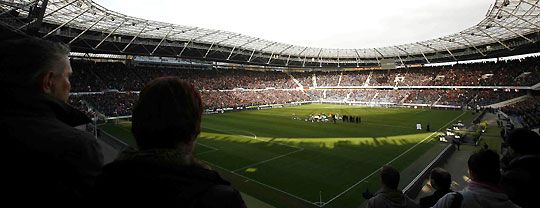 Megteltek a hannoveri stadion lelátói a német kapus búcsúztatására