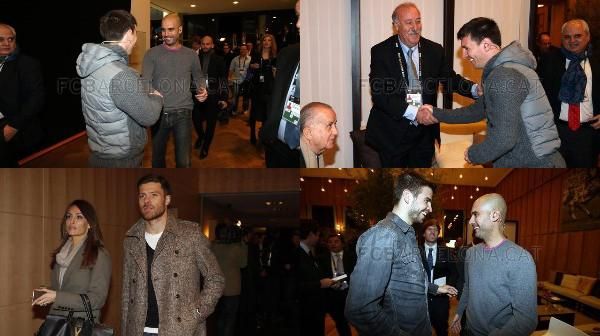 Egy kis montázs: Messivel, Guardiolával, Del Bosquéval, Xabi Alonsóval és feleségével (Forrás: Marca)