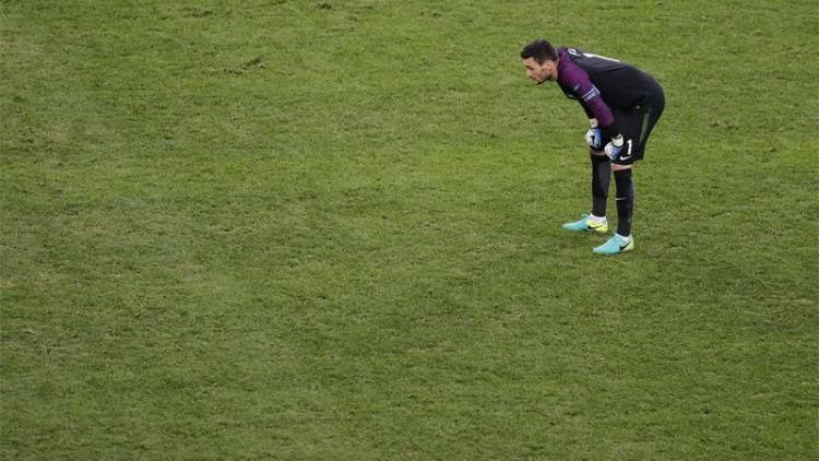 Hugo Lloris, a franciák kapusa az Albánia elleni mérkőzésen (Fotó: Reuters)