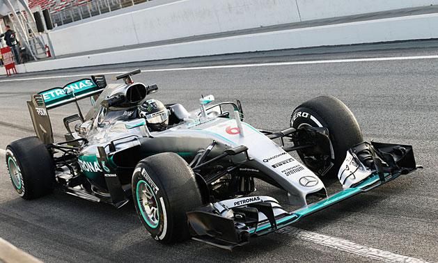 Rosberg 50 perc után már 20 körnél tart