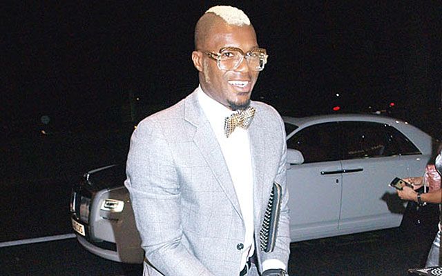 Djibril Cissé ezúttal sem ment a szomszédba elegáns megjelenésért (Fotó: The Sun)