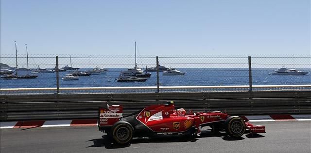 Räikkönen továbbra is csak harcol az autójával