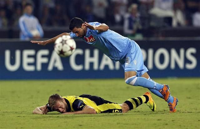 A Napoli égszínkék mezesei az idei döntős Dortmundot már megadásra késztették (Fotó: Reuters)