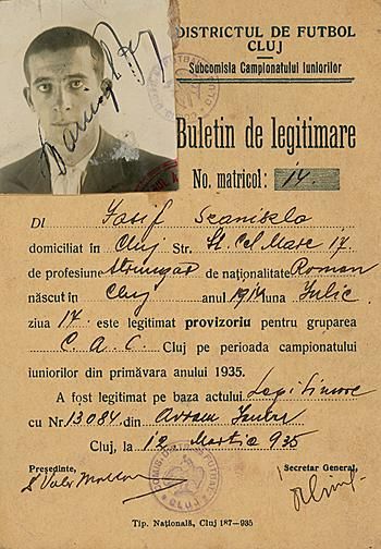 A kolozsvári Szaniszló József KAC-középcsatár igazolása 
1935-ből. A nemzetiség rovatba könnyű kézzel írták be a románt…