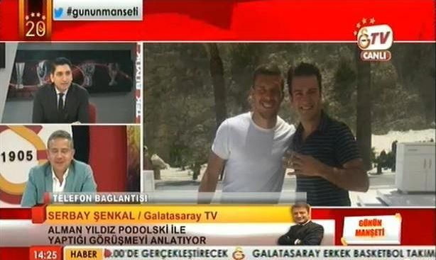 Podolski már Törökországban van (Fotó: Twitter)