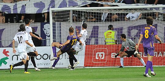 A Vidi-védelem többször is kihagyott – itt éppen az első gólnál (Fotók: Németh Ferenc)
