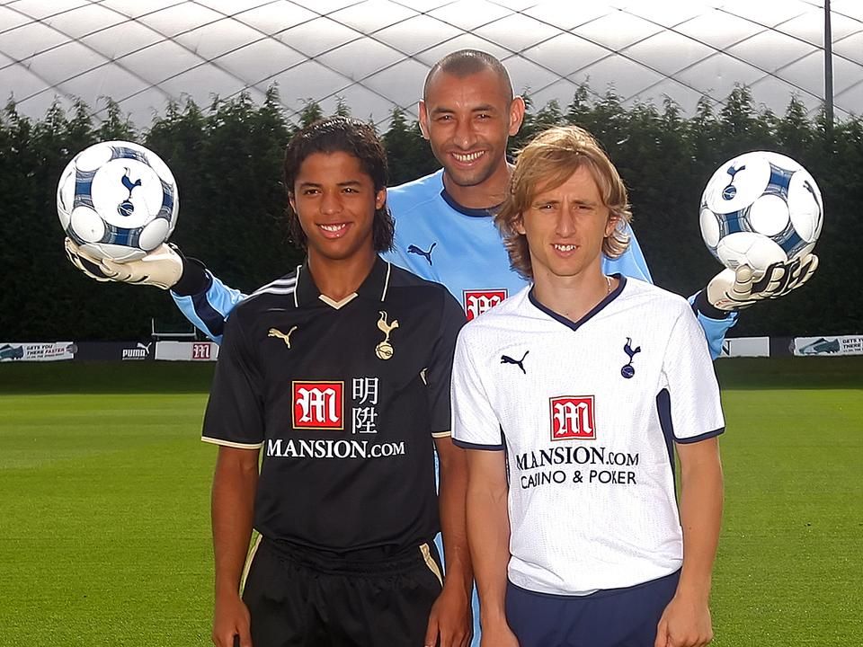 2008-ban igazolt a Tottenhamhez (Fotó: AFP)