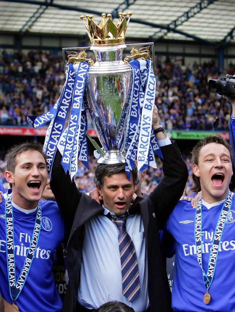 José Mourinho irányítása mellett a nagy trófeák sem kerülték már el (Fotó: AFP)