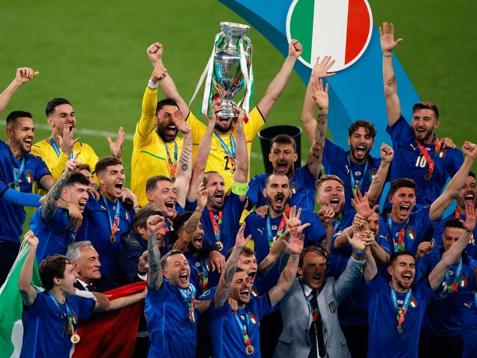 Az olasz válogatott második Európa-bajnoki címét ünnepelte (Fotó: AFP)