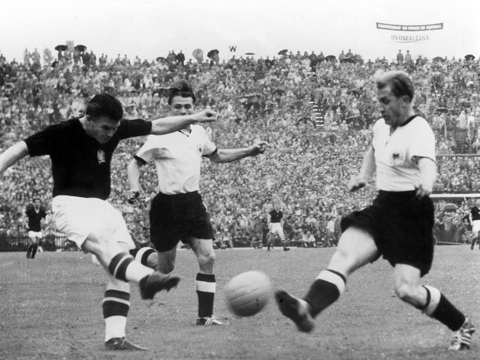 Az  Aranycsapat a berni Wankdorf Stadionban játszott először „klasszikus”  összeállításában – ott, ahol 1954-ben elveszítette a vb-döntőt az NSZK  ellen (Fotó: AFP)