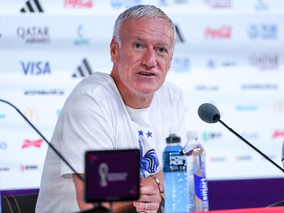 Deschamps a mérkőzés előtti sajtótájékoztatón (Fotó: AFP)