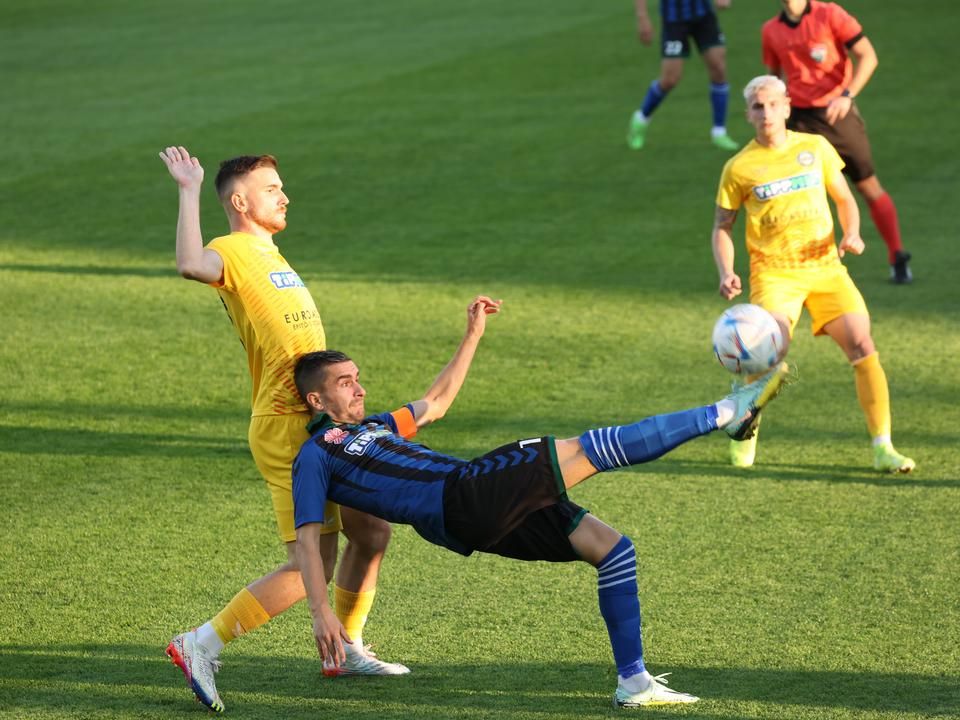 A szegedi Gajdos Zsolt (jobbról) gólt ugyan ezúttal nem szerzett, de győzelemnek örülhetett (Fotó: Karnok Csaba)