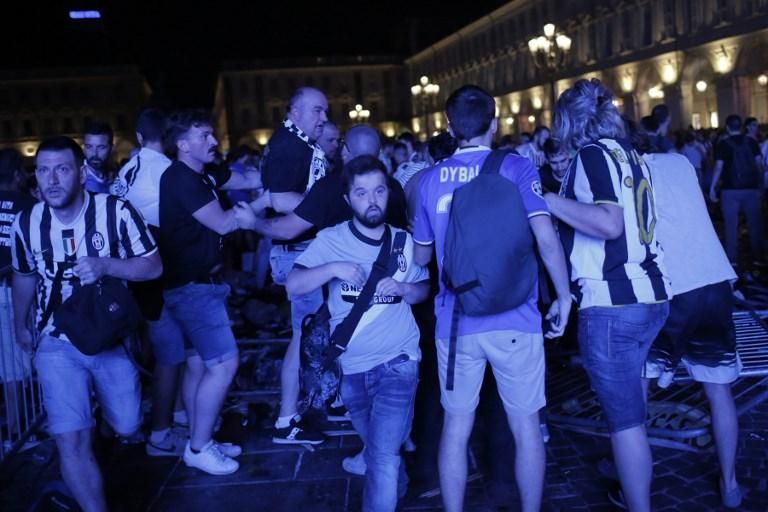 Pánik Torinóban (Fotó: AFP)