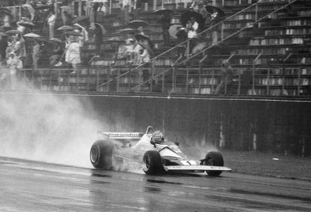 Az 1976-os évad 16. futamát, az esős Japán Nagydíjat a 2. körben feladta (Fotó: AFP)