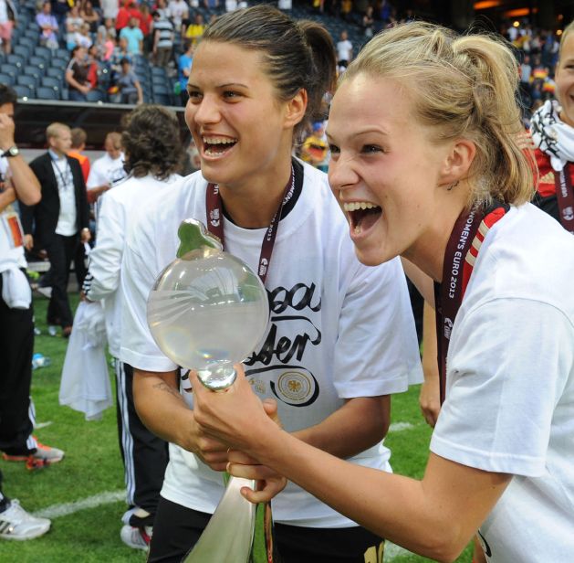 Trófeákból nem volt hiány: a 2013-as Eb-győzelmet Svédországban ünnepelhette  (Fotó: AFP)