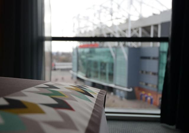 A szobákból is rálátni a stadionra (Fotó: manchestereveningnews.co.uk)