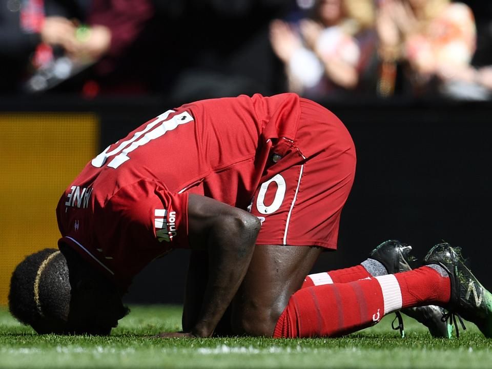 Mané duplája Liverpool-sikert ért, ám a You'll Never Walk Alone megint nem a bajnokcsapatnak szólt (Fotó: AFP)
