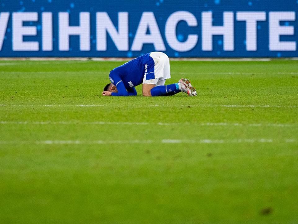 A jobb oldali védő, Ahmed Kutucu testtartása összefoglalja a Schalke 2020-as évét (Fotó: AFP)