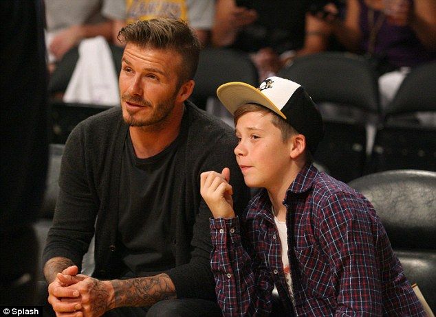 David és Brooklyn Beckham (Fotó: Daily Mail)