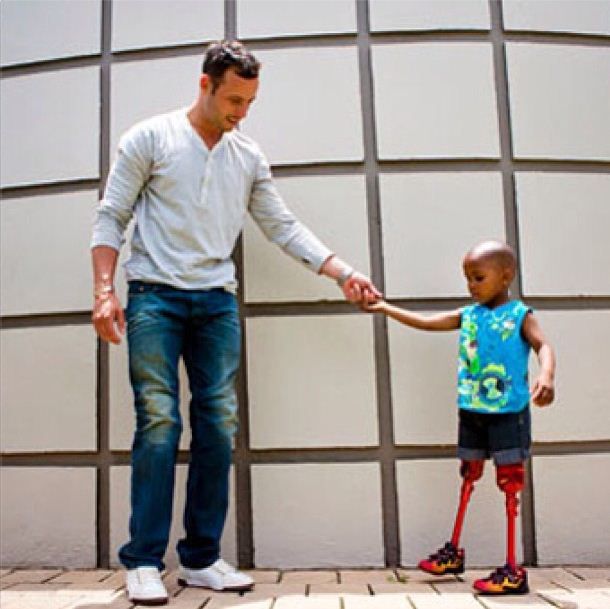 Oscar Pistorius az amputált végtagú vagy lábak nélkül született gyerekeknek szeretett volna jobb életet adni (Fotó: Instagram)
