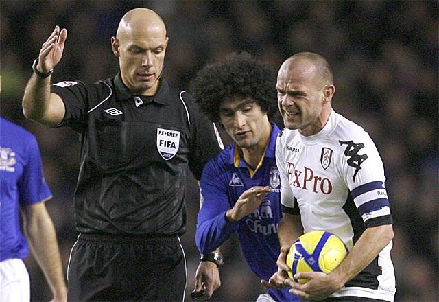 Marouane Fellaini (középen) (Fotó: Action Images)