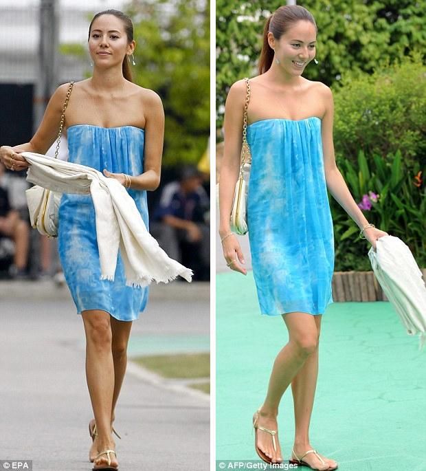 Jessica Michibata a kék minimalista ruhában a Marinba Bay Circuit területén (Forrás: Daily Mail)