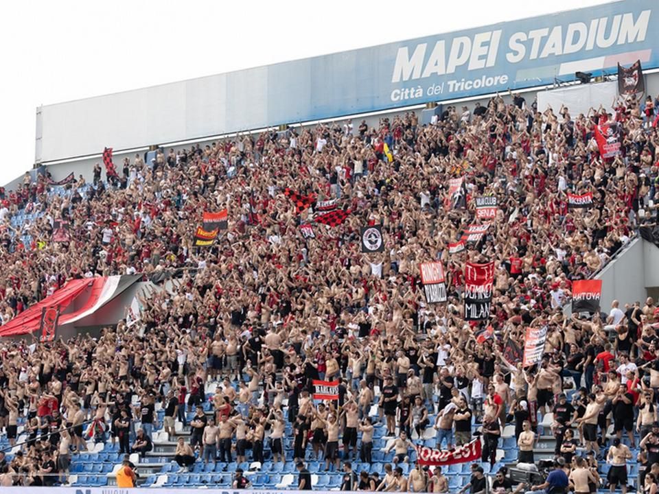 Bajnokavatásra gyűltek össze a Milan szurkolói a Mapei Stadionban (Fotó: AC Milan)