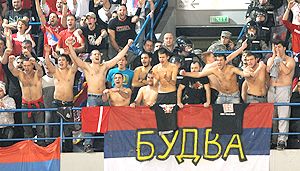 A szerb fanatikusok